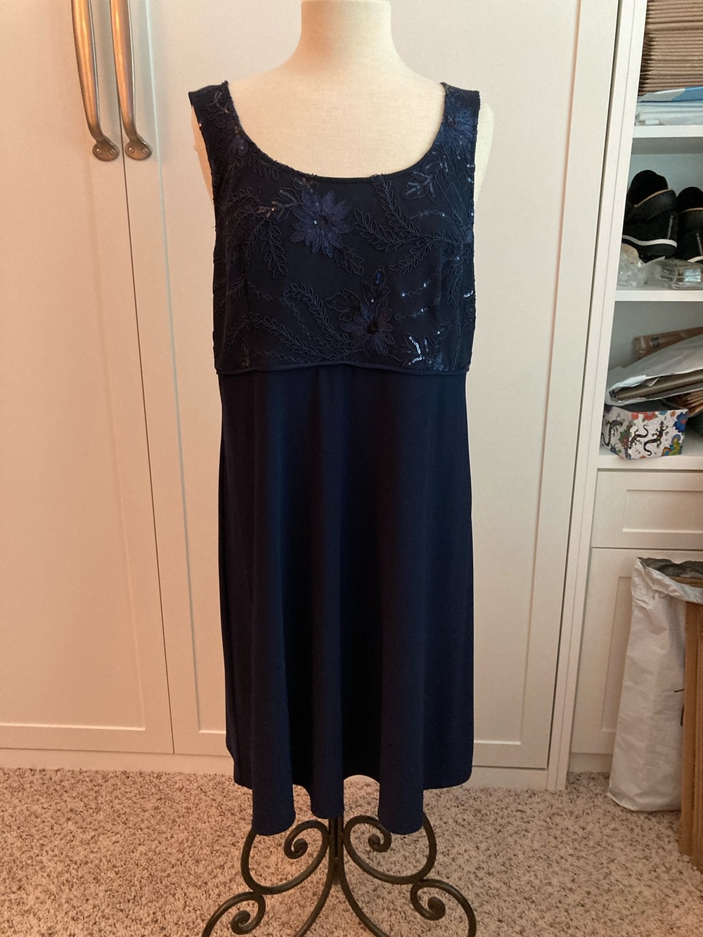 Maya Brooke empire style stretchy dress